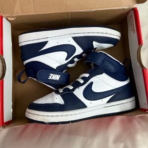Nike - Kids Mid Sneakers